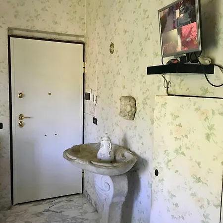 Il Nido Della Rondine Couette-café Leivi