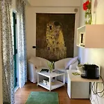 Il Nido Della Rondine Bed & Breakfast Leivi